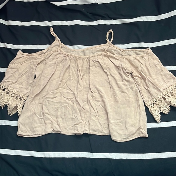 ‼️Off-shoulder Blouse - Picture 1 of 2